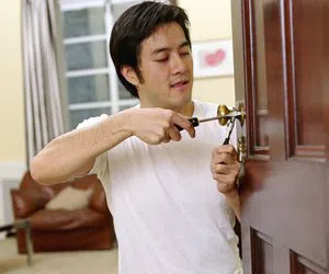 General Locksmith Store Los Angeles, CA 310-819-4258 - changing-locks